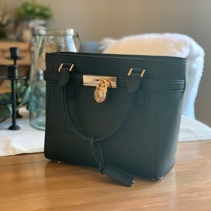 NWT - Michael Kors Hamilton Traveler Medium Tote